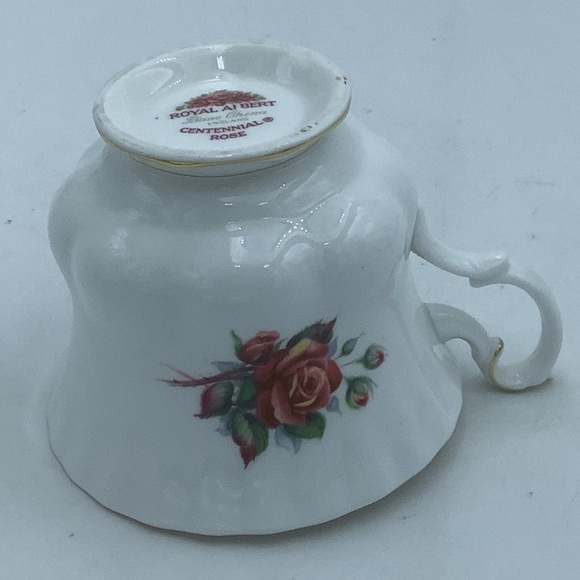 Vintage 1967 Royal Albert England Centennial Rose Bone China Teacup and Saucer - Picture 11 of 12